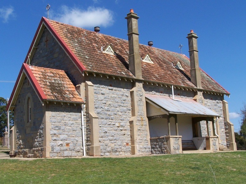 “Old School” Cullavin Street, Gunning NSW 2581