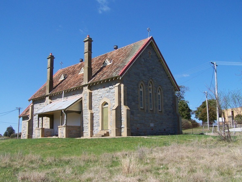 “Old School” Cullavin Street, Gunning NSW 2581