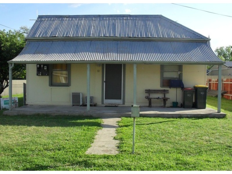 10-12 Hampshire  Lane, Goulburn NSW 2580