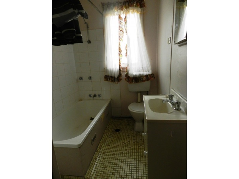 16 Nichols Street, Goulburn NSW 2580