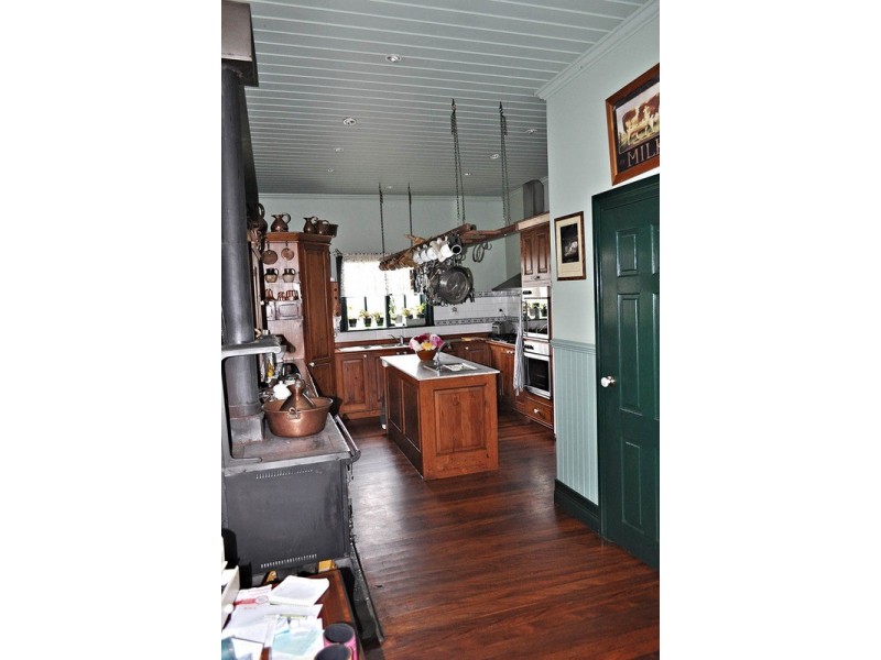 “Rose Farm” 2042  Taralga  Road, Tarlo NSW 2580