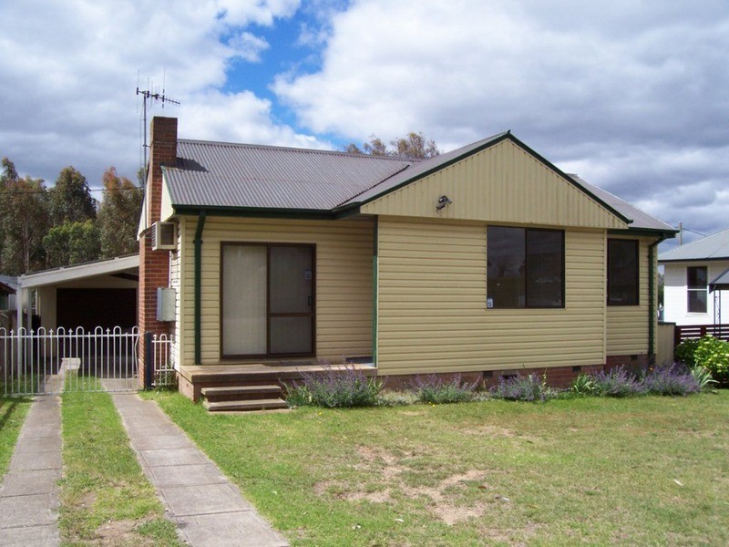109 Finlay Road, Goulburn NSW 2580