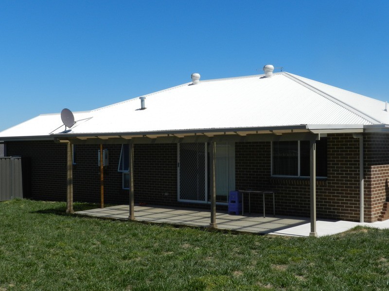 11 Benjamin Place, Goulburn NSW 2580