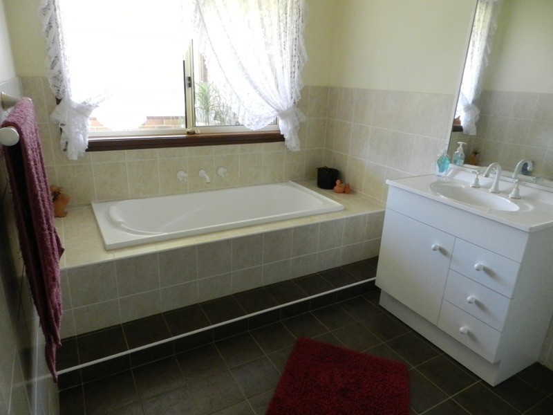 868 Covan Creek Road, Lake Bathurst NSW 2580