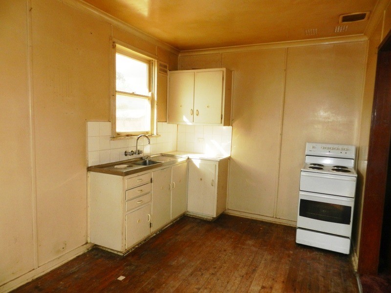 11 Station Street, Marulan NSW 2579