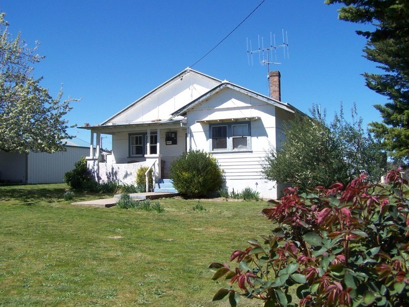 1 Bishop Street, Binda NSW 2583