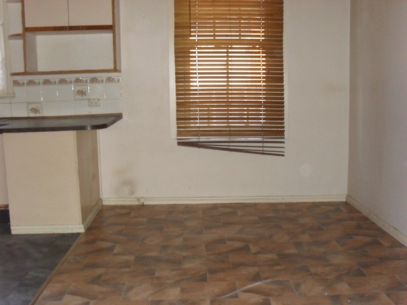 12 Sloane Street, Goulburn NSW 2580