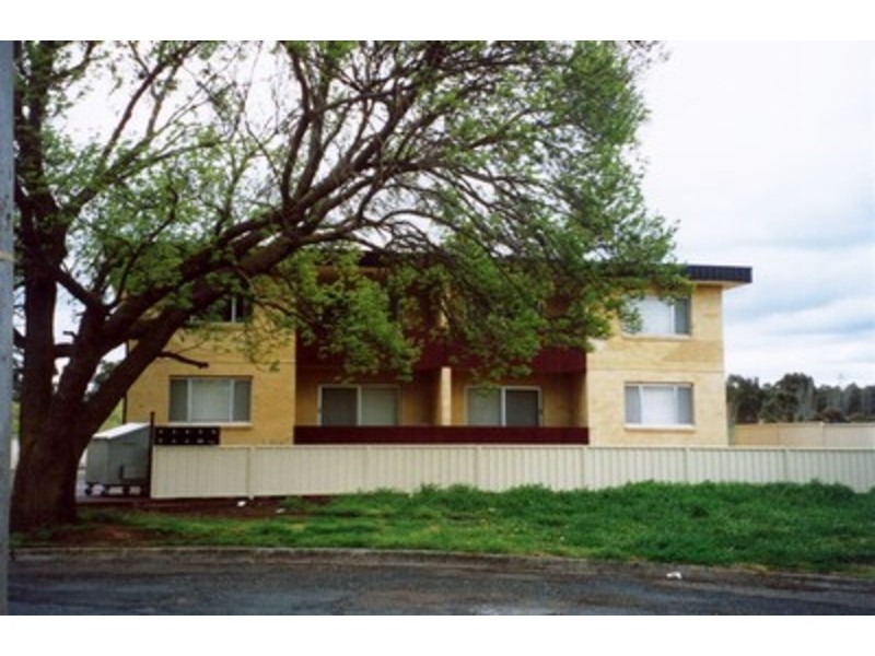 7/10E Albion Street, Goulburn NSW 2580