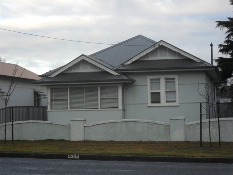 29 Cowper Street, Crookwell NSW 2583