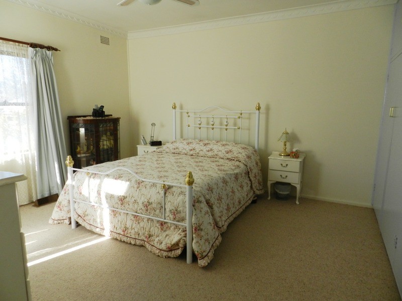 30 Garfield Avenue, Goulburn NSW 2580