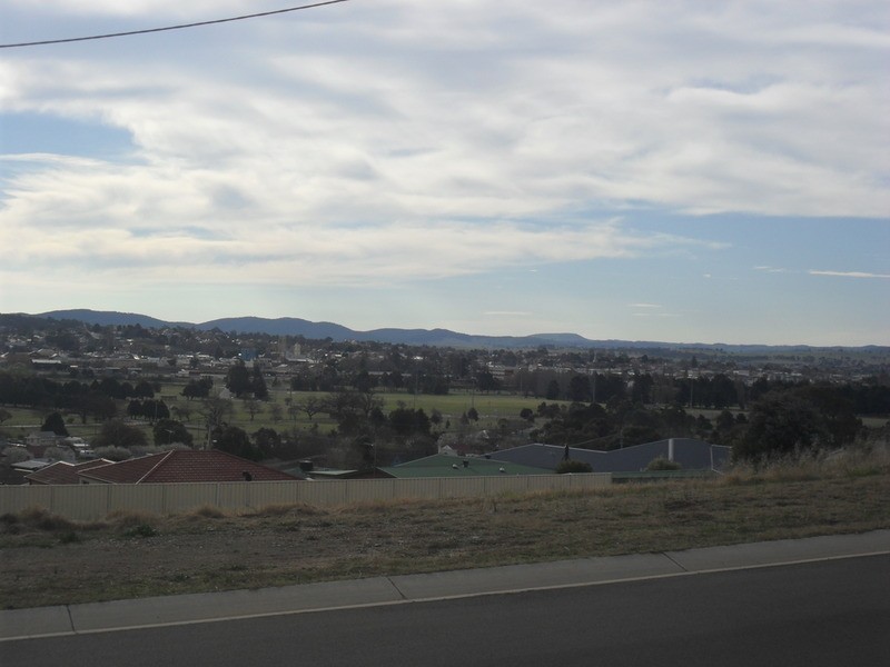 17 Melliodora Drive, Goulburn NSW 2580