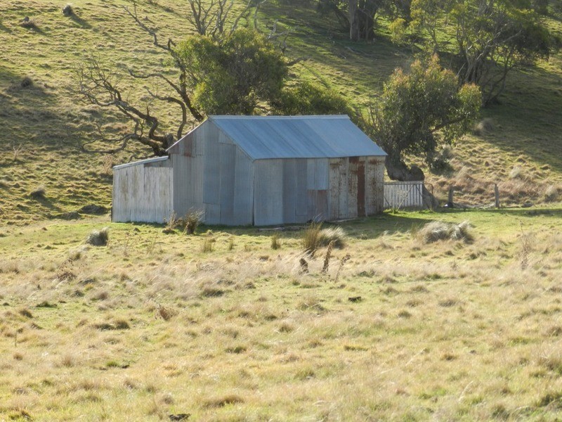 “Willowvale” Mullins Creek  Road, Breadalbane NSW 2581