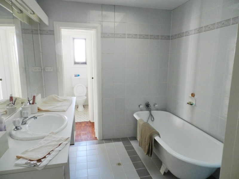 “Kenross” 2203 Wombeyan Caves Road, Taralga NSW 2580