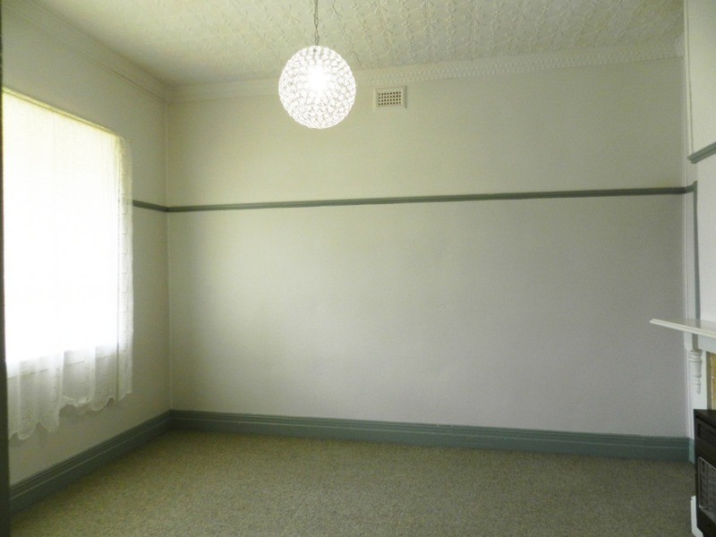 12 Francis  Street, Goulburn NSW 2580