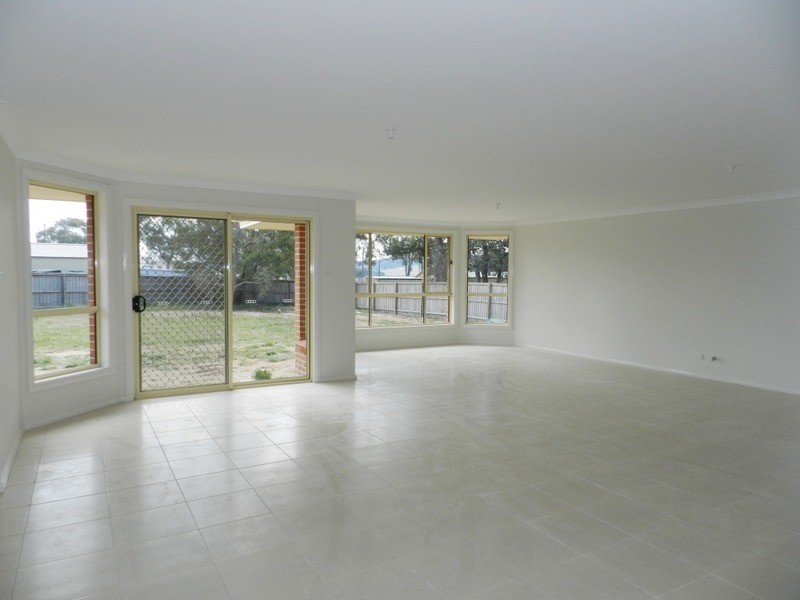 33 Eliza Power Drive, Marulan NSW 2579