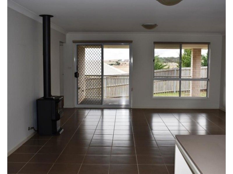 11 Fitzpatrick Street, Goulburn NSW 2580