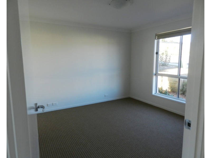11 Fitzpatrick Street, Goulburn NSW 2580