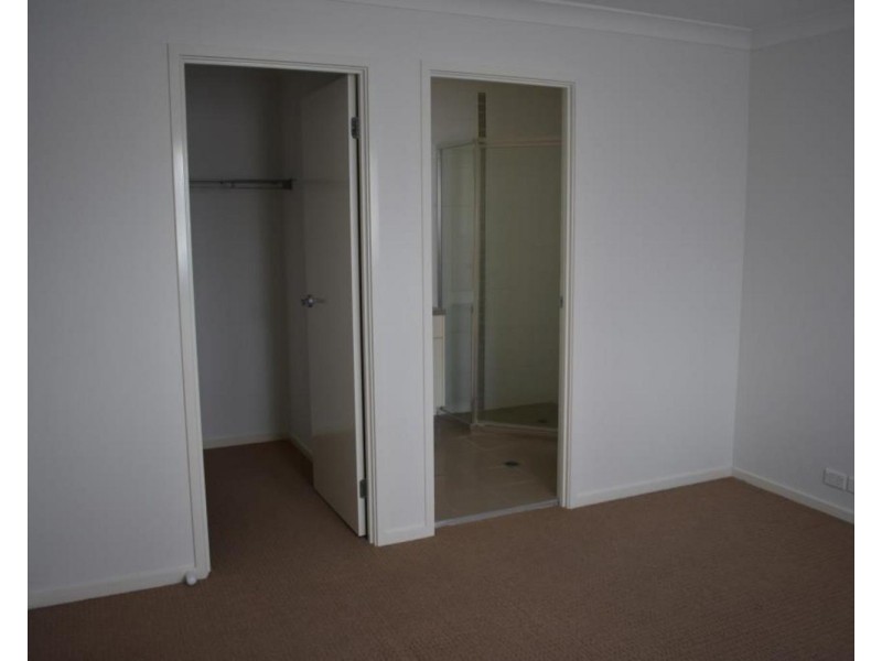 11 Fitzpatrick Street, Goulburn NSW 2580