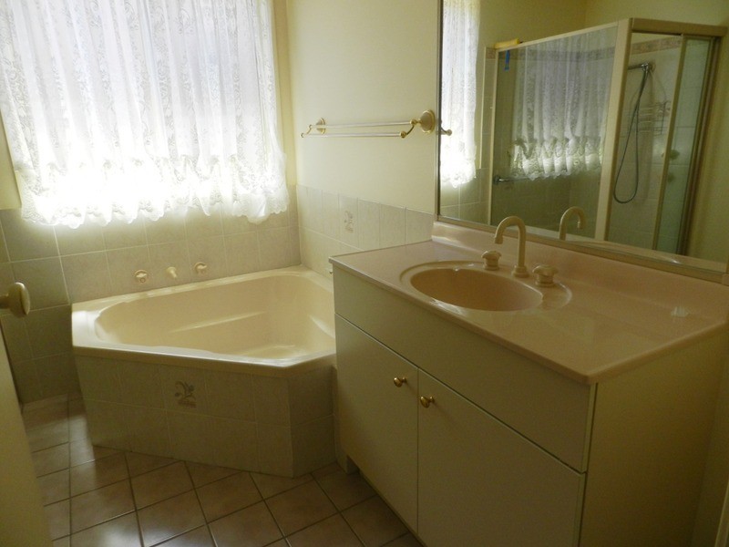 37 Chantilly  Court, Goulburn NSW 2580