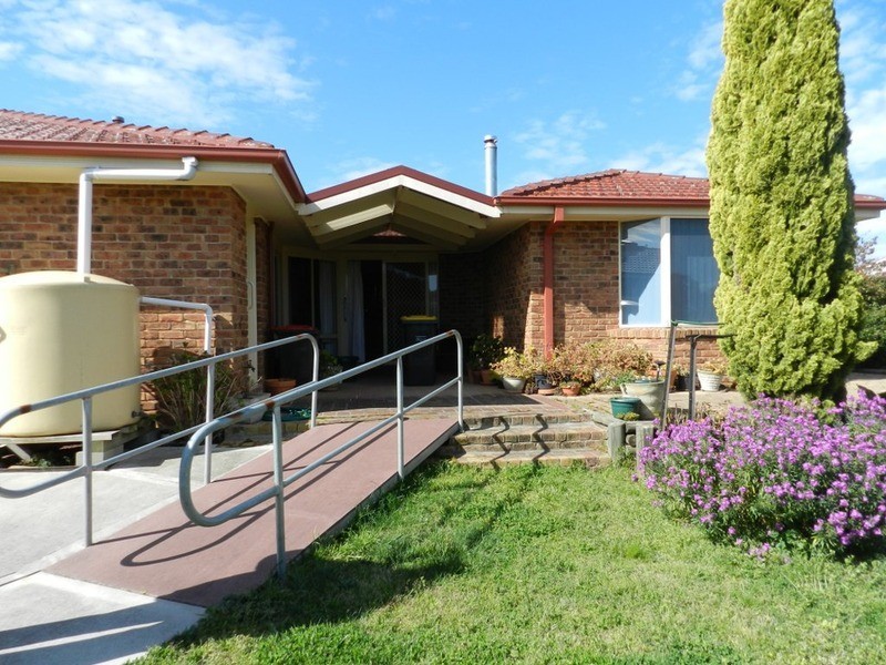 37 Chantilly  Court, Goulburn NSW 2580