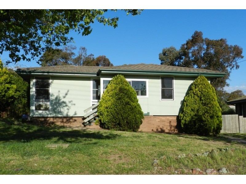 13 Caoura  Crescent, Goulburn NSW 2580