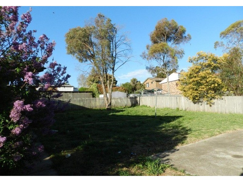 13 Caoura  Crescent, Goulburn NSW 2580