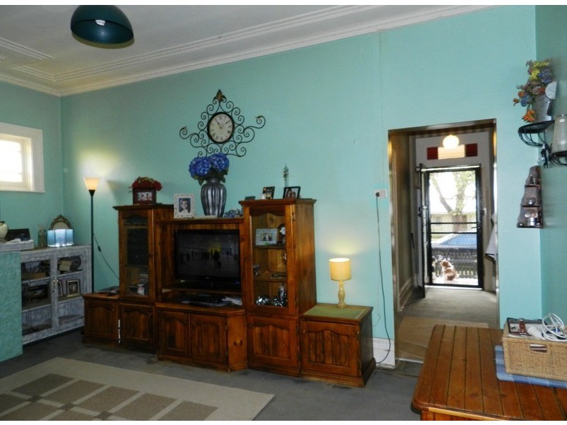 142 Addison Street, Goulburn NSW 2580