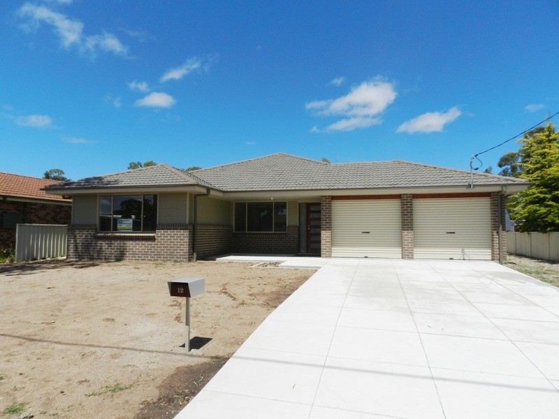 12 Collins Street, Marulan NSW 2579