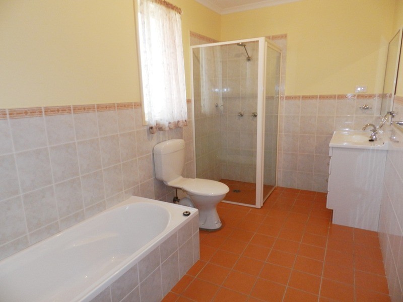 1/12 Major Drive, Goulburn NSW 2580