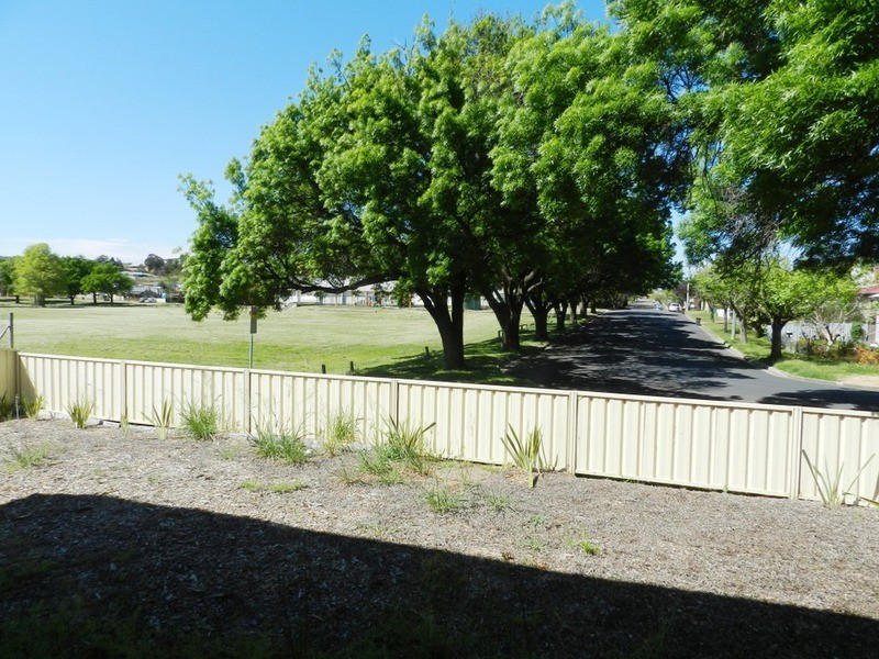 1/10 Albion Street, Goulburn NSW 2580