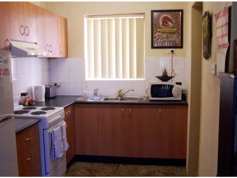 2/2 Albion Street, Goulburn NSW 2580