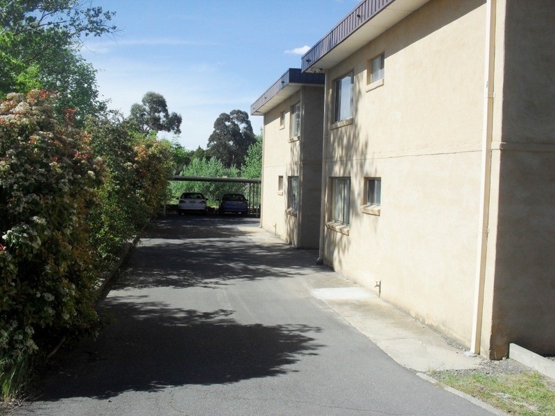 2/2 Albion Street, Goulburn NSW 2580