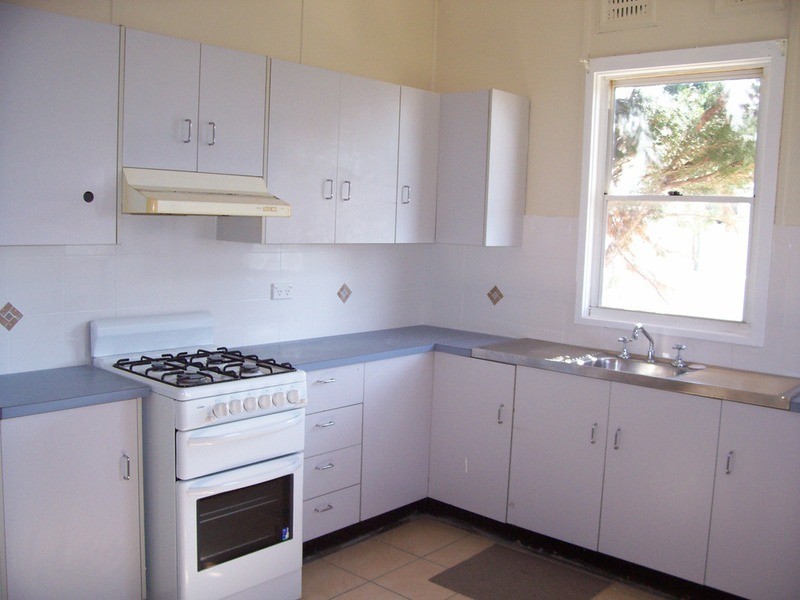 87 Hume Street, Goulburn NSW 2580