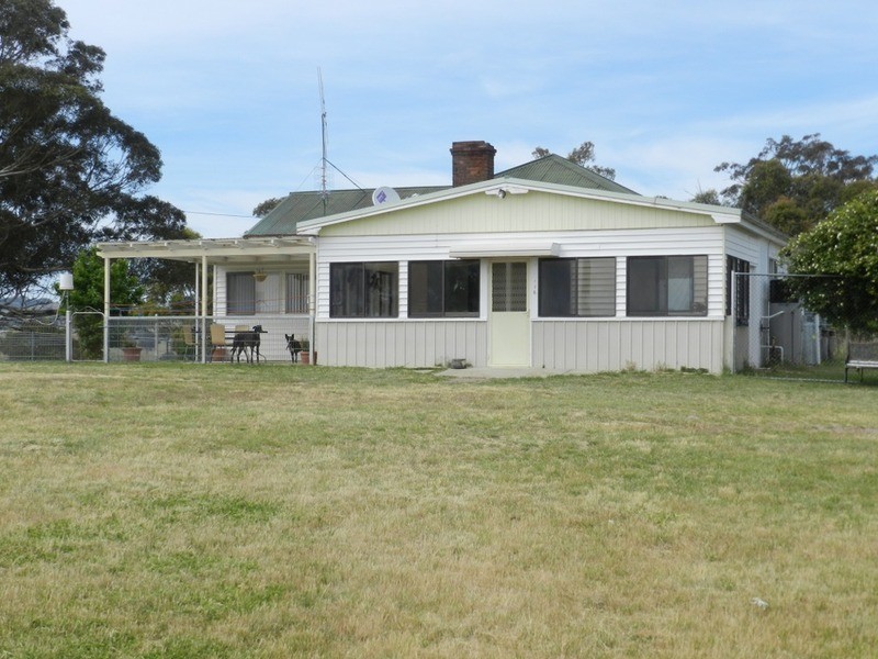 38 Lachlan Street, Bigga NSW 2583