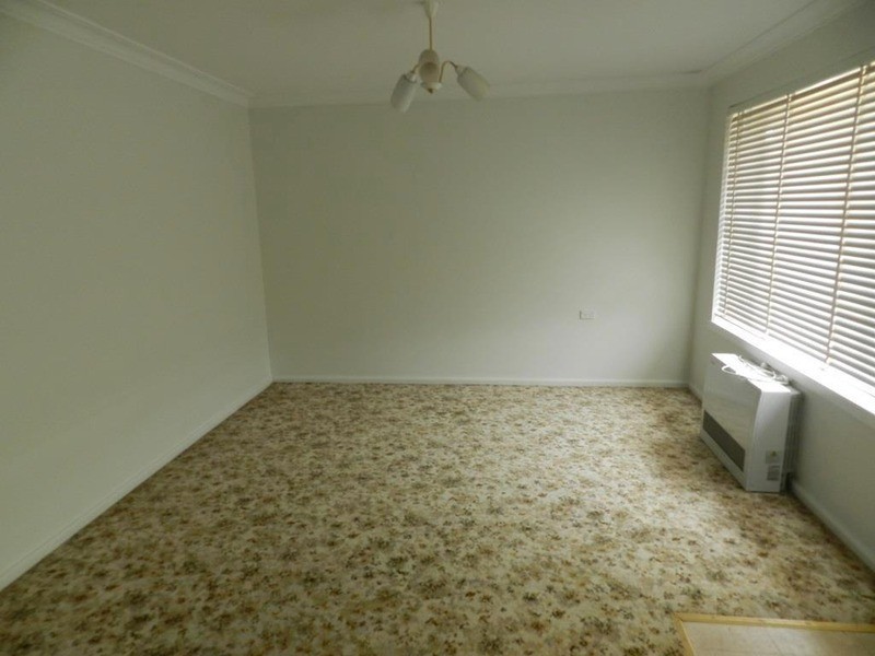 11 Robertson  Street, Crookwell NSW 2583