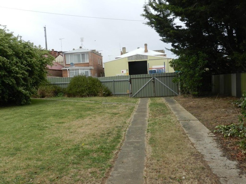 11 Robertson  Street, Crookwell NSW 2583