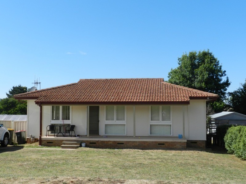 39 Gourock Avenue, Goulburn NSW 2580