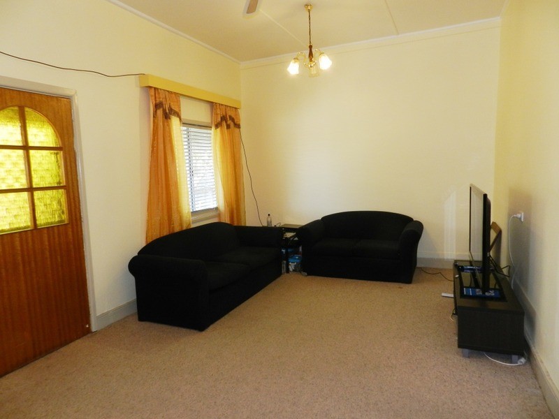 85 Addison  Street, Goulburn NSW 2580