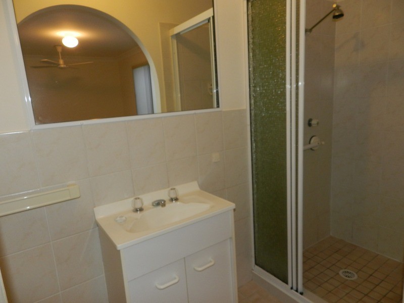 2 Parkside Place, Goulburn NSW 2580