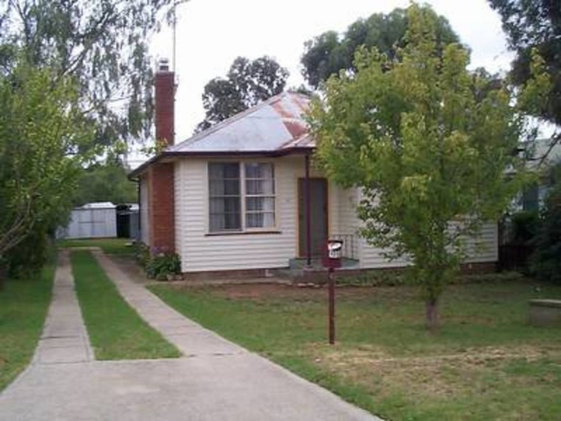 13 Darcy Crescent, Goulburn NSW 2580