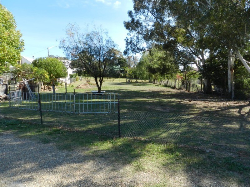 106 & 108 Yass Street, Gunning NSW 2581