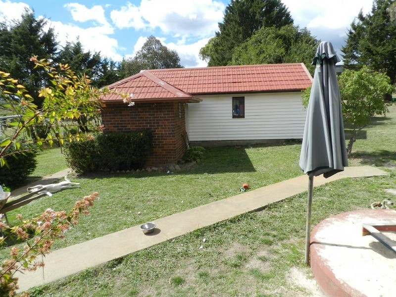 “Burwood Cottage” Crooked Corner, Binda NSW 2583