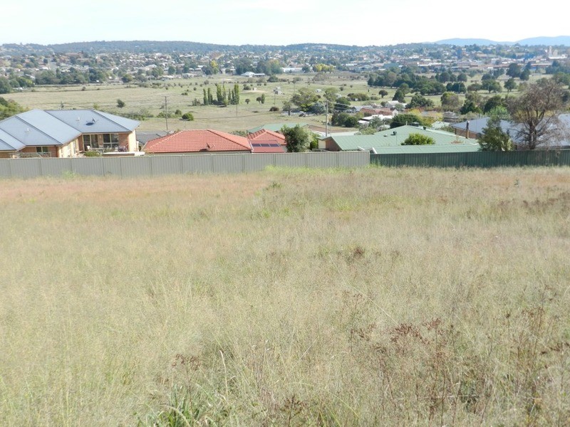 18 Mellidora Drive, Goulburn NSW 2580