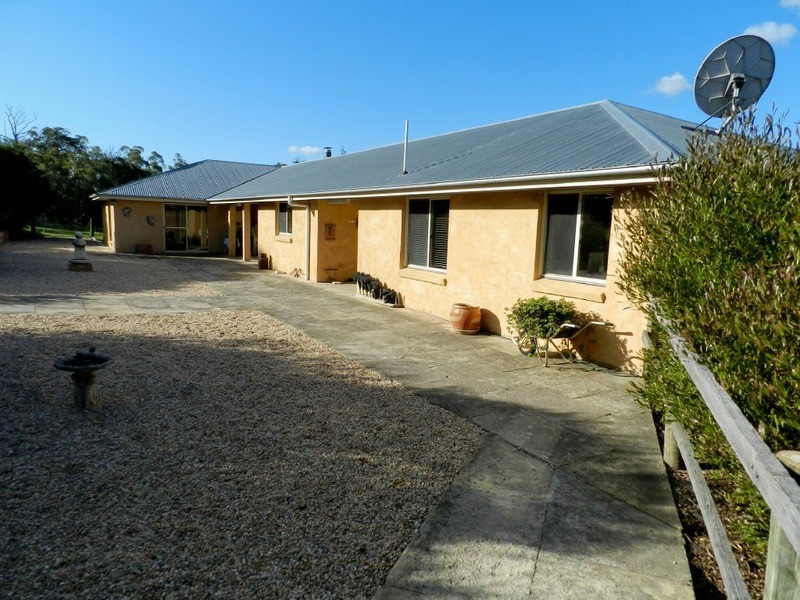 122 Oak Valley  Road, Marulan NSW 2579