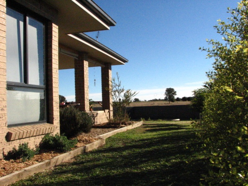 12 Stoney Creek Road, Marulan NSW 2579