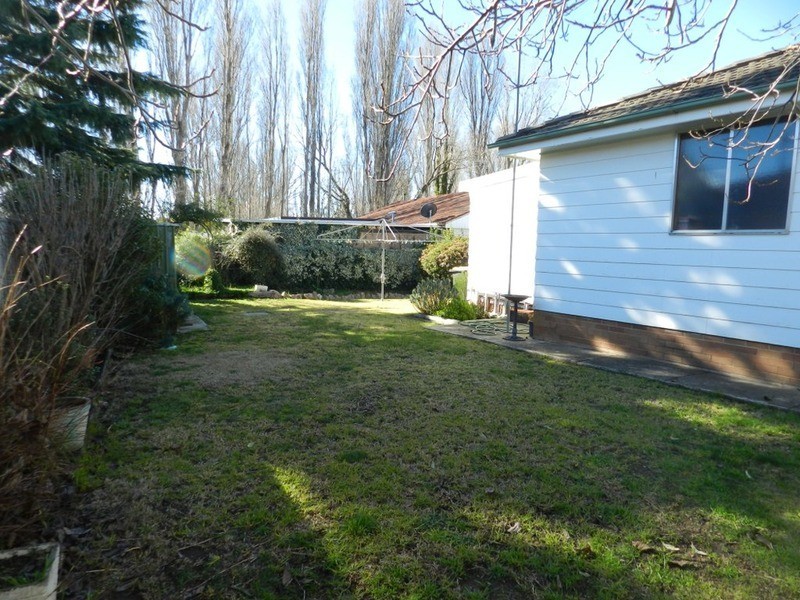 25a Buffalo Crescent, Goulburn NSW 2580