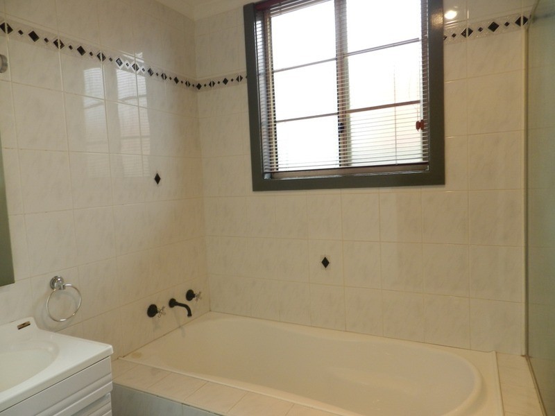 66 Mundy Street, Goulburn NSW 2580