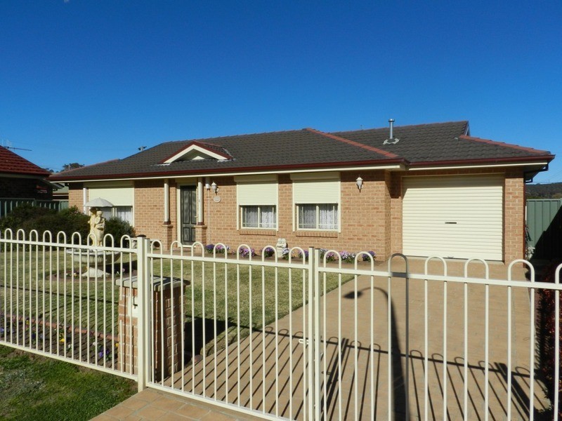 4 Amber Court, Goulburn NSW 2580