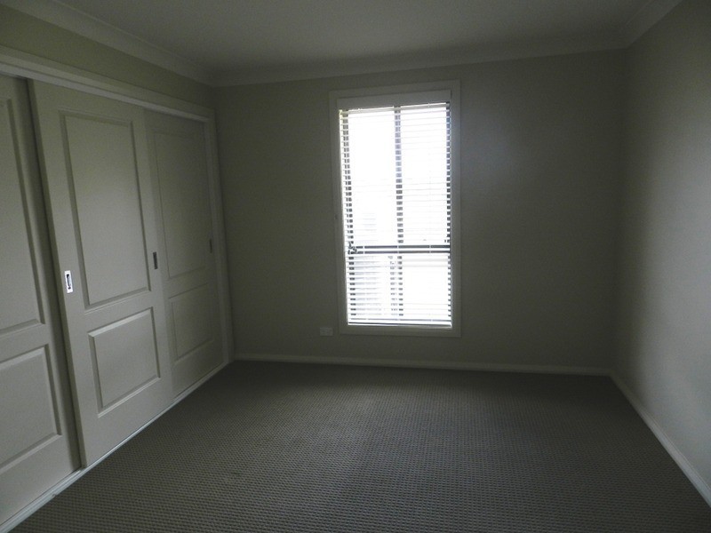 37 McGuire Drive, Goulburn NSW 2580