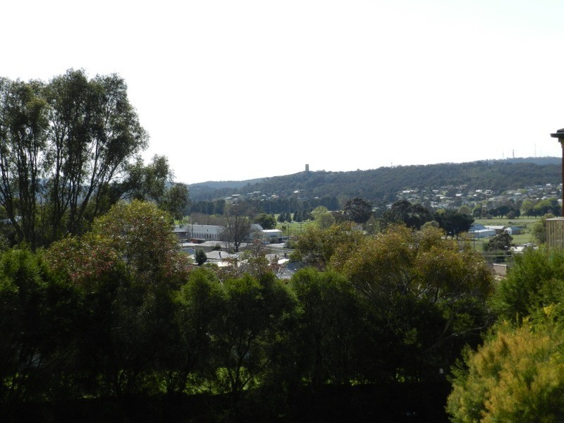 2/33 Ottiwell Street, Goulburn NSW 2580